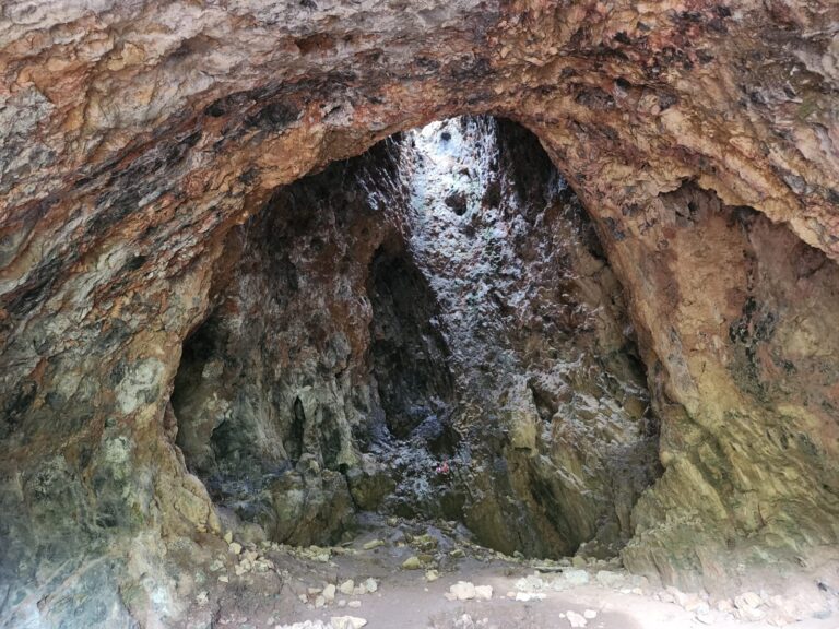 cave 1